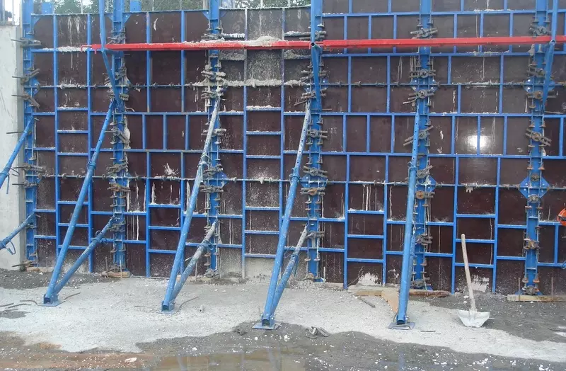 Rossiyada ishlab chiqarilgan qoliplar uchun fin kontrplak Birch kontrplak