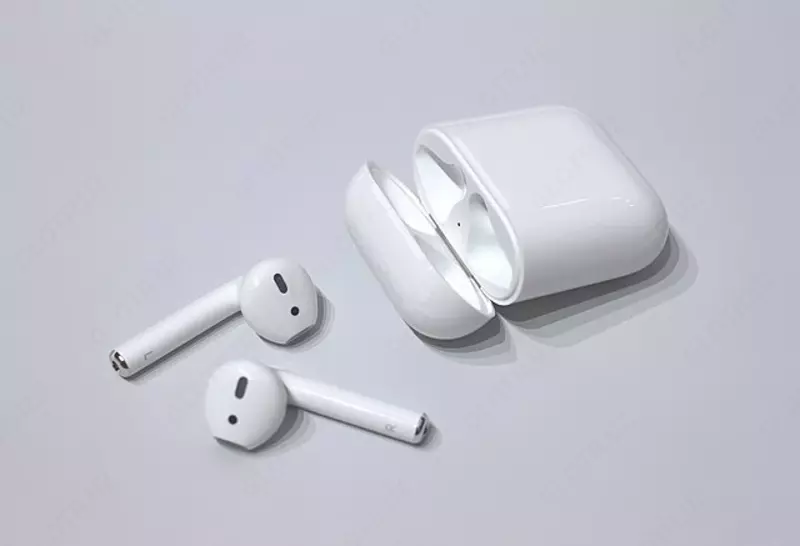 AirPods