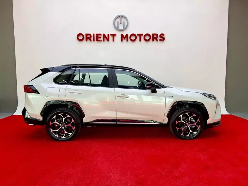 693 855 376.8 сум Продается новый автомобиль "Toyota Rav4/ Wildlander"