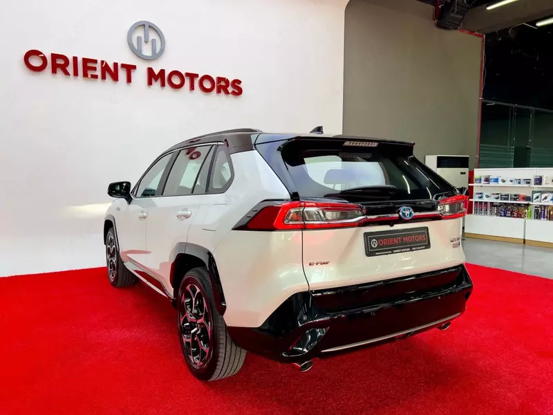 Продается новый автомобиль "Toyota Rav4/ Wildlander" OOO "Control Auto"