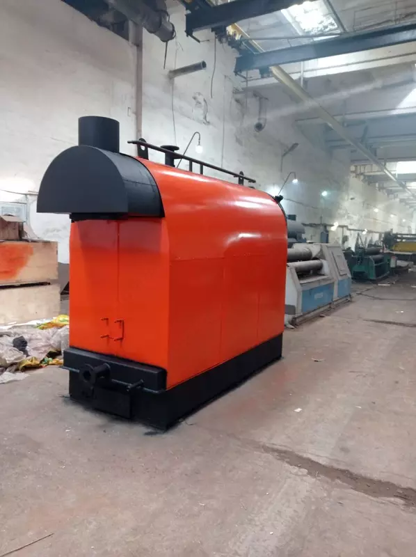 Qattiq yoqilg'i sanoat qozoni