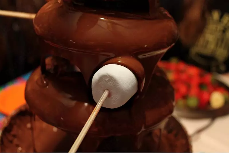 Аренда Маленького Шоколадного Фонтана - 1 500 000 сум