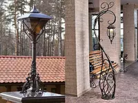 Изготовление кованых столбов с лампой