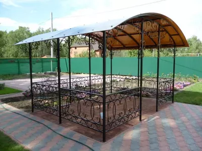 Изготовление металлических беседок