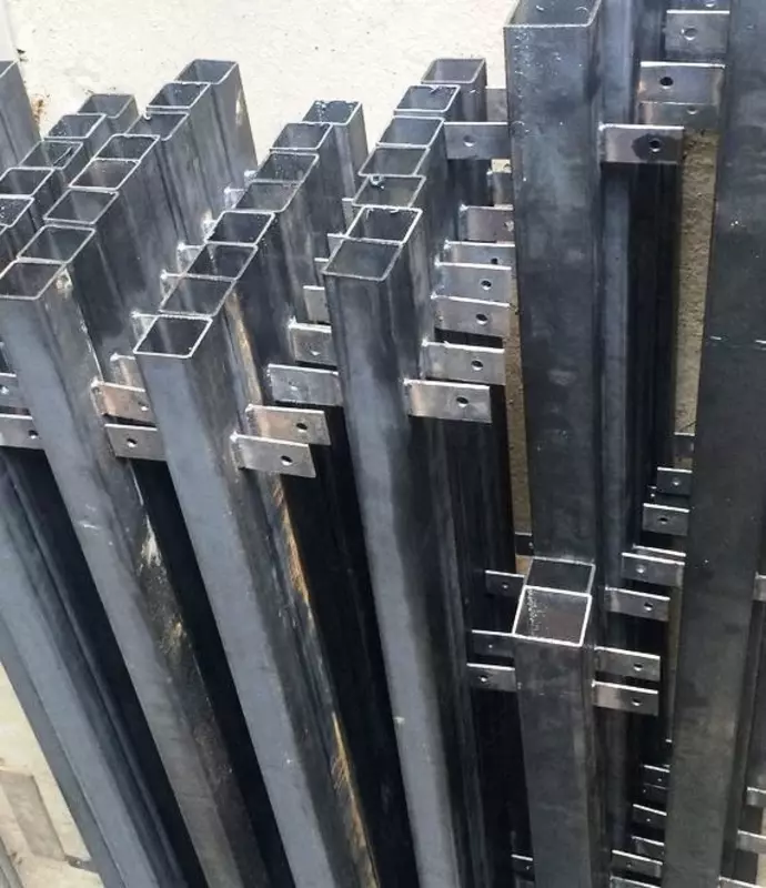 Изготовление металлических столбов с лампой