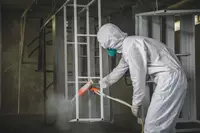 Metall buyumlarni kukun bilan bo'yash