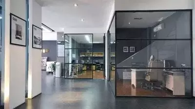 Yong'inga chidamli vitrajlar