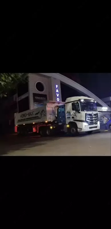 ТЯГАЧ HOWO MAX РЕССОРНЫЙ НА МЕТАНЕ