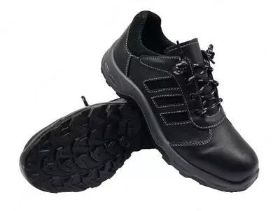 Цена по запросу спецобувь с металлическом подноском