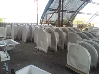 1 073 000 сум от 10 шт. Полимраморная ванна 142*142 угловая