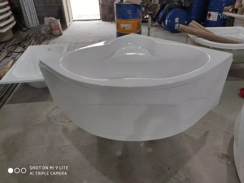 Fiberglasdan vanna 110*110 burchakli Ulgurji savdo