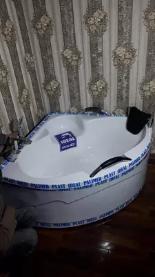 Стеклопластиковая ванна 100*100 угловая