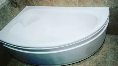 Стеклопластиковая ванна 130*90 парус