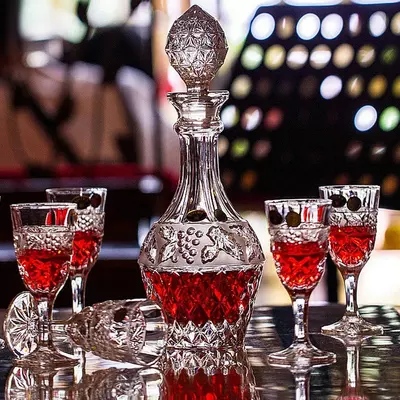 Kristal karaf va 6 ta stakan, Chexoslovakiya, Bohemiya, original