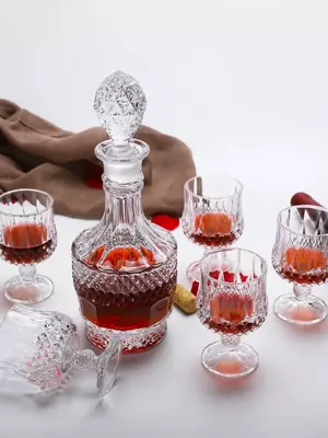 Kristal karaf va 6 ta stakan, Chexoslovakiya, Bohemiya, original