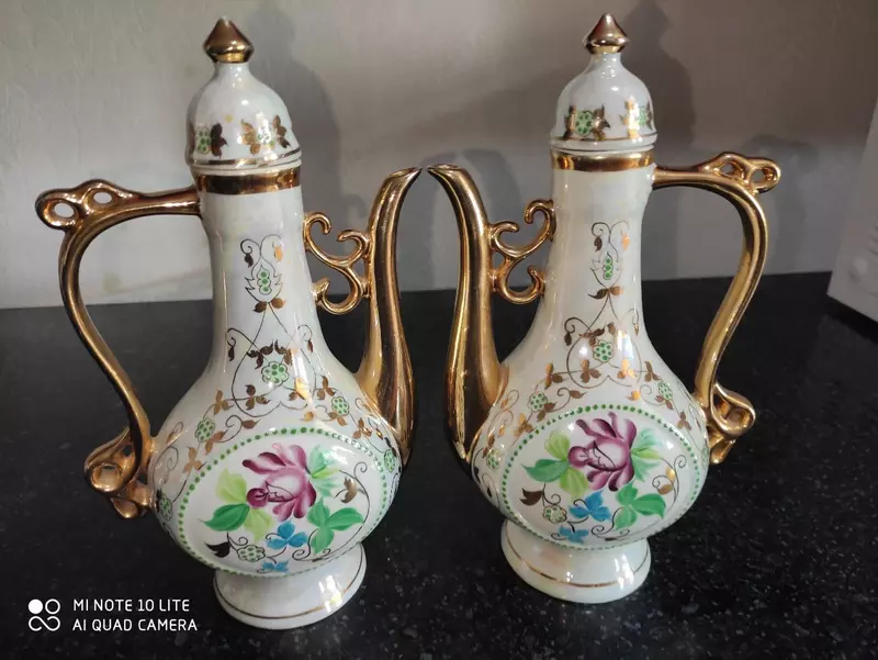Антикварные фарфоровые кувшины