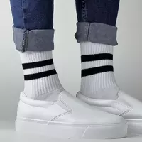 Носки с черными полосками