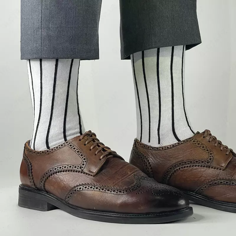 Носки с черными полосками