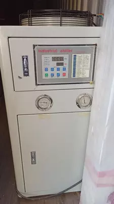 Холодильная машина-устройcтво для охлаждения воды