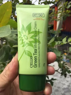 Солнцезащитный крем для лица Cellio Green Tea Whitening Sun Cream SPF50