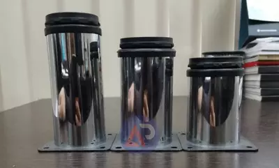 Мебельные ножки со склада в коробках. Ножки для мебели металлические 5 * 6 см