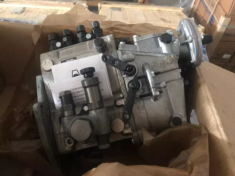 Turbo dvigatelli dizel dvigateli uchun yonilg'i pompasi. qishloq xo'jaligi texnikasi "MMZ" 4UTNI-T-1111007-520.1