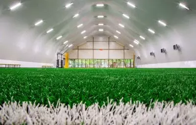 Синтетический газон для футбольного поля 4