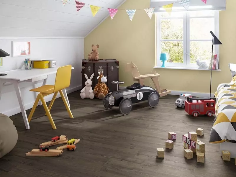 Laminat QUICK-STEP jigarrang eman IMPRESSIVE. - 233 700 so'm