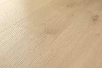 233 700 сум / кв.м Ламинат QUICK-STEP дуб белый стветло-бежевый PERSPECTIVE.