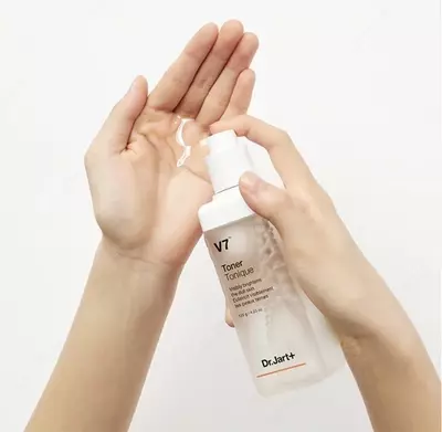 335 000 сум / шт. Витаминный осветляющий тоник / V7 Toner Tonique 120мл (KOREA)