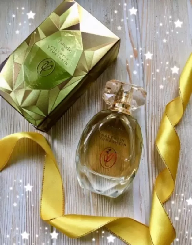  Парфюмерная вода для женщин Faberlic by Valentin Yudashkin Gold - 