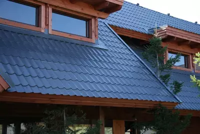 Металлочерепица МЕТАЛЛ ПРОФИЛЬ Ламонтерра X (ПЭ-01-5005-0.45), RAL5005