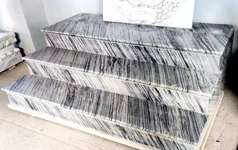 Мраморная плита ( ступенька для лестниц) Оптом и розница