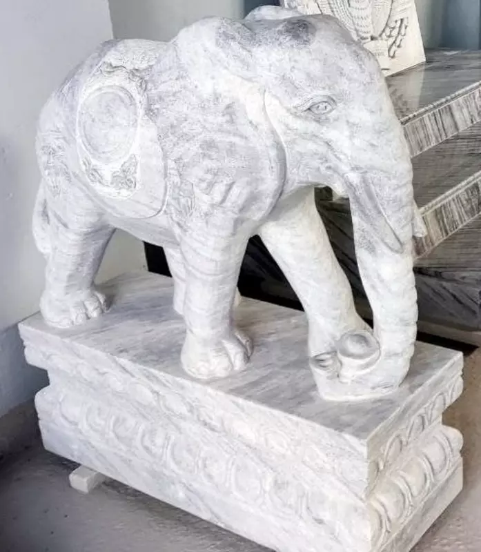 от {0} сум Животные из мрамора