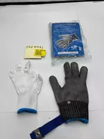  Комплект кольчужной и полиэстеровой перчаток Antikutt hanske  нерж. проволока (Серая  белая) Arboss Магазин стройматериалов