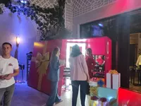 Ofis va korporativ partiyalar uchun yangi yil dekorasi - Bayram bezatish