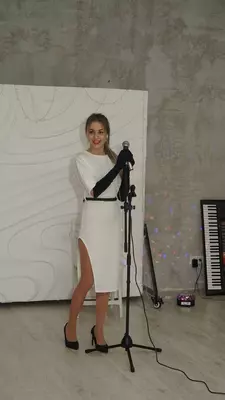 Цена по запросу Уроки по вокалу