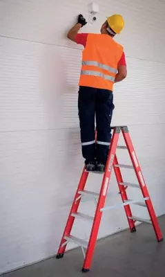 Передвижная лестница с платформой BFC12 (2x12)-BFC10 (2x10)-BFC8 (2x8)-BFC4 (2x4). - Цена по запросу