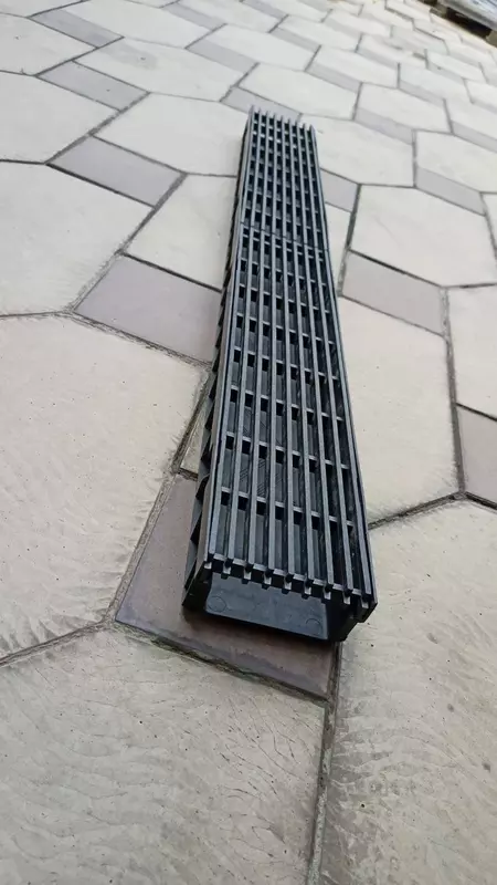 A 15-darajali plastik panjara bilan gidrolica Light drenaj trubkasi toplami 