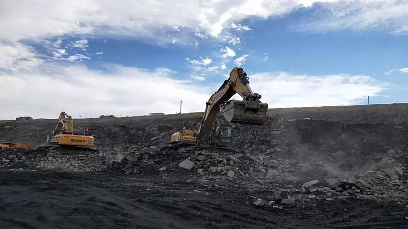 по запросу SANY Экскаватор гусеничный [SY415H]