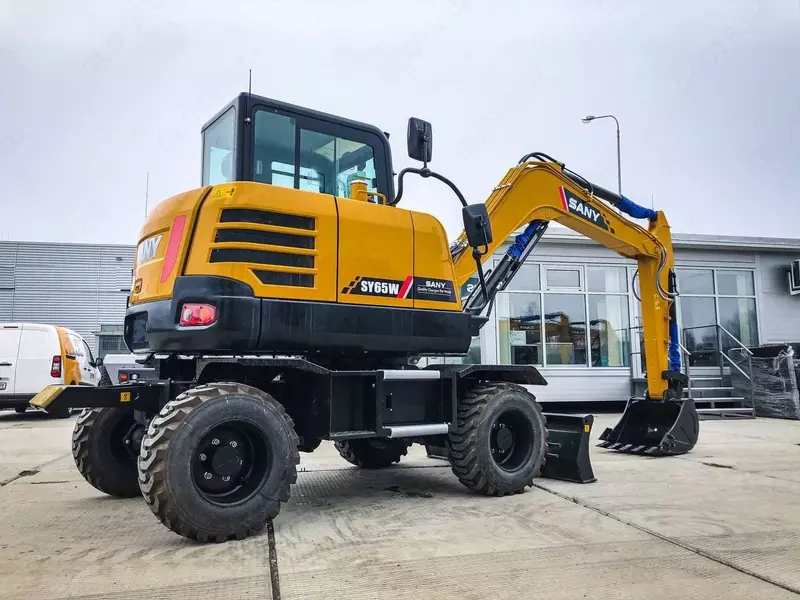 SANY Колесный экскаватор [SY65W] - по запросу