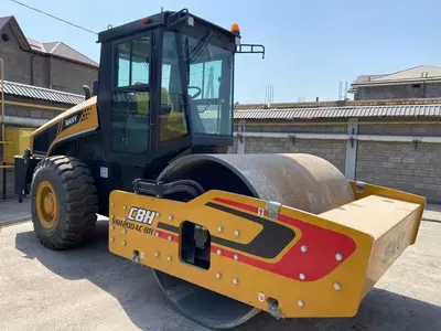 Narx so&#039;rov asosida SANY Одновальцовый каток [SSR200AC-8H]