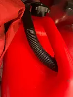 Qulay og'zi bilan Rossiya (Benzin) dizel qutilari - {0} so'mdan