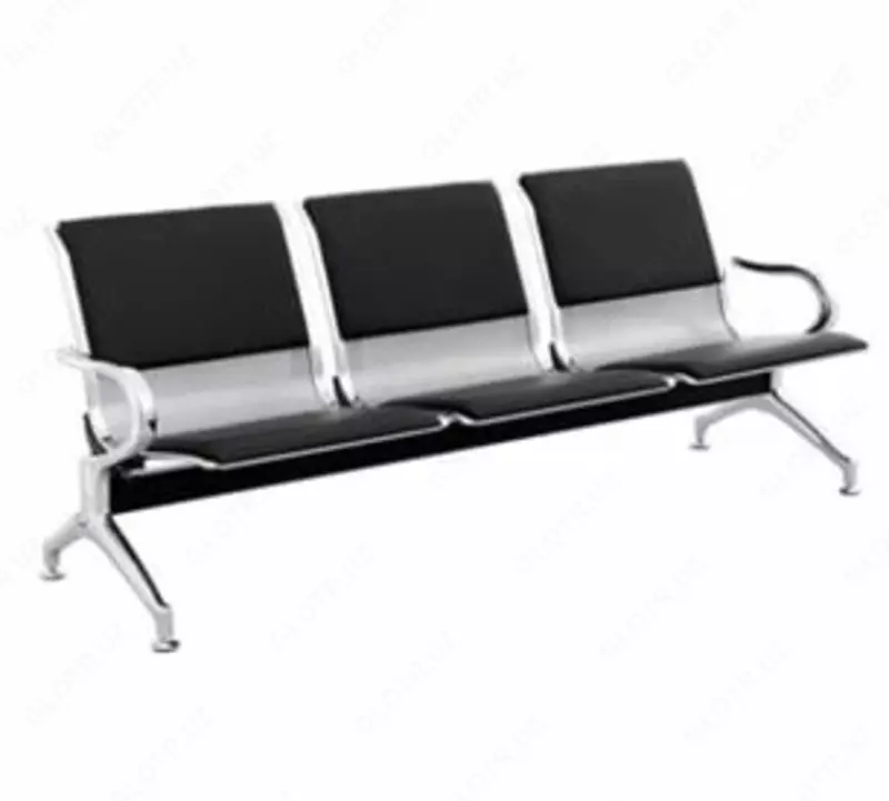 Трехместный стул