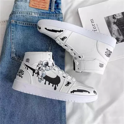 Кастомные Nike Air Force 1 Astronaut Dernier