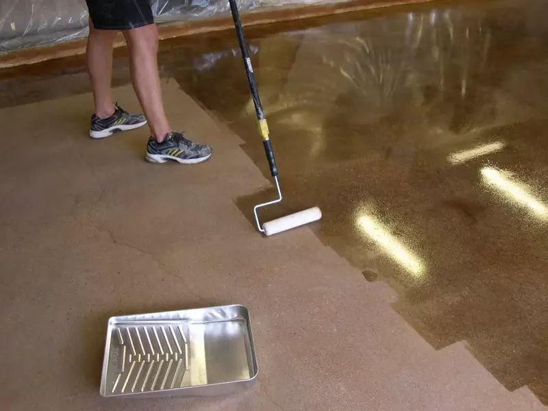 Лак для бетонных полов