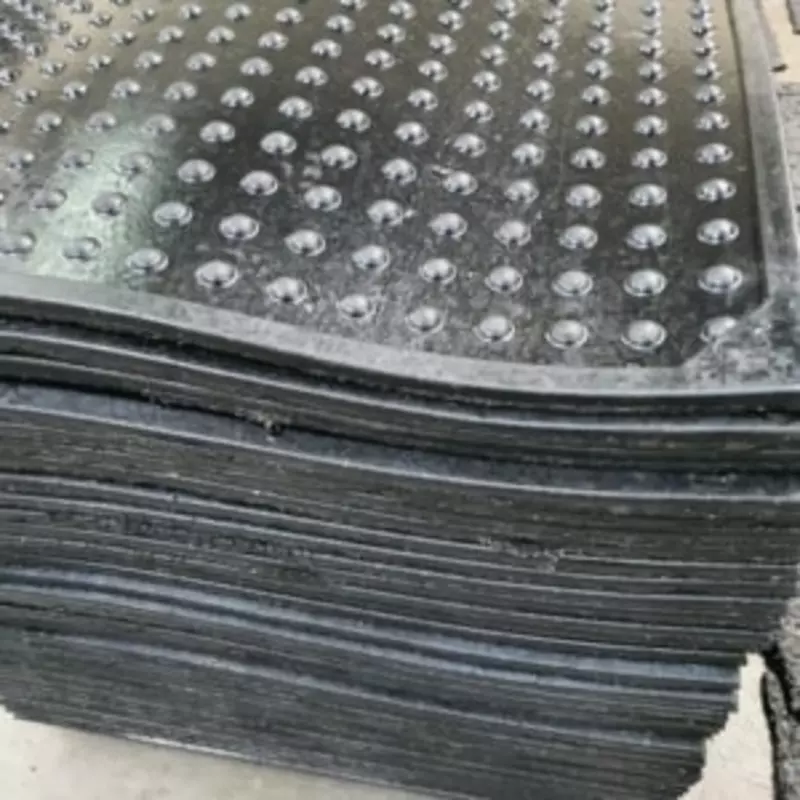 Sigirlar uchun kauchuk to'shak