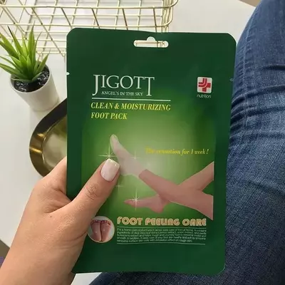 Отшелушивающие носки-пилинг для стоп JIGOTT Clean & Moisturizing Foot Pack - 35 000 сум / шт.