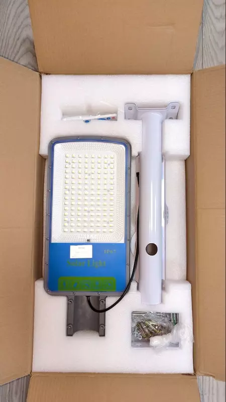 Светильник на солнечных батареях Tpd-300W4