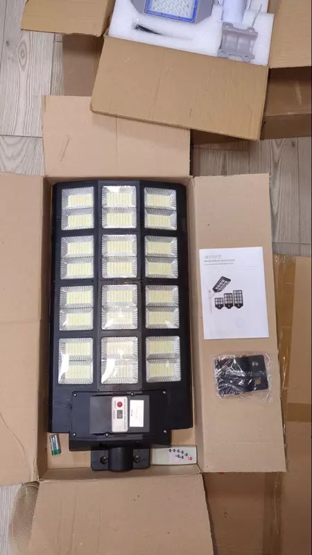 Светильник на солнечных батареях Tpd-400W8